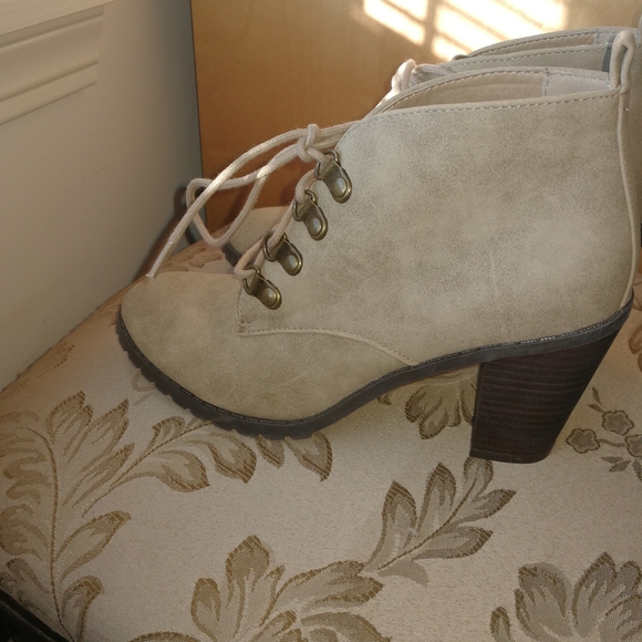 Lace up booties by Restricted - Picture 2 of 8